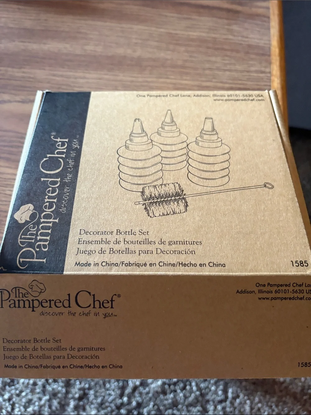 The Pampered Chef Brown Kraft Decorator Bottle Set small call out